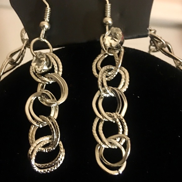 Silver Rhinestone Chain Necklace - Picture 4 of 4